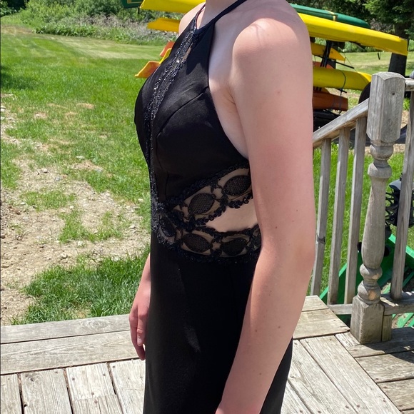 Black, Size 0, Madison James Prom Dress - Picture 5 of 10